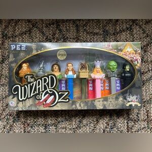 Unopened Wizard of Oz Pez Set